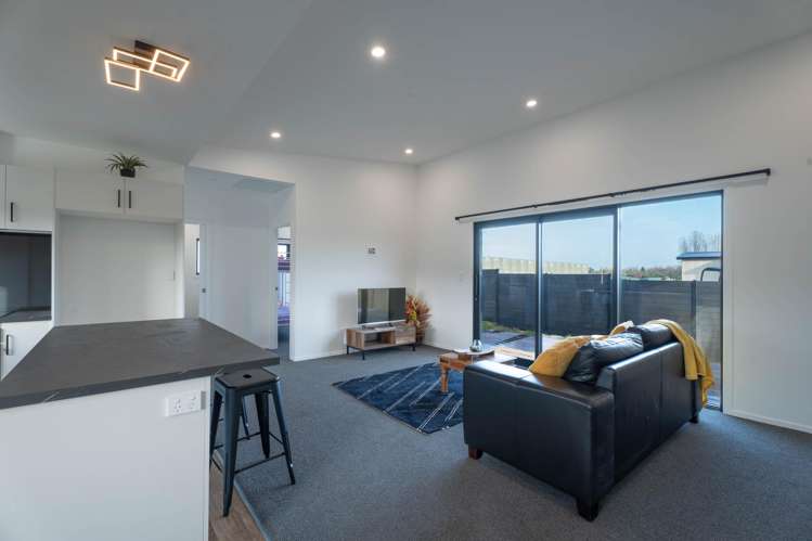 13 Meadowbank Drive_5
