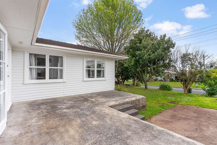 61 Gloria Avenue Te Atatu Peninsula_43