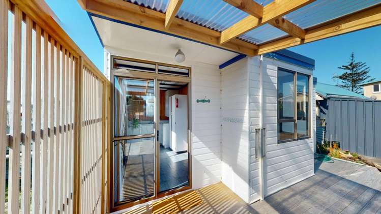 26A Seafront Road 1200_11