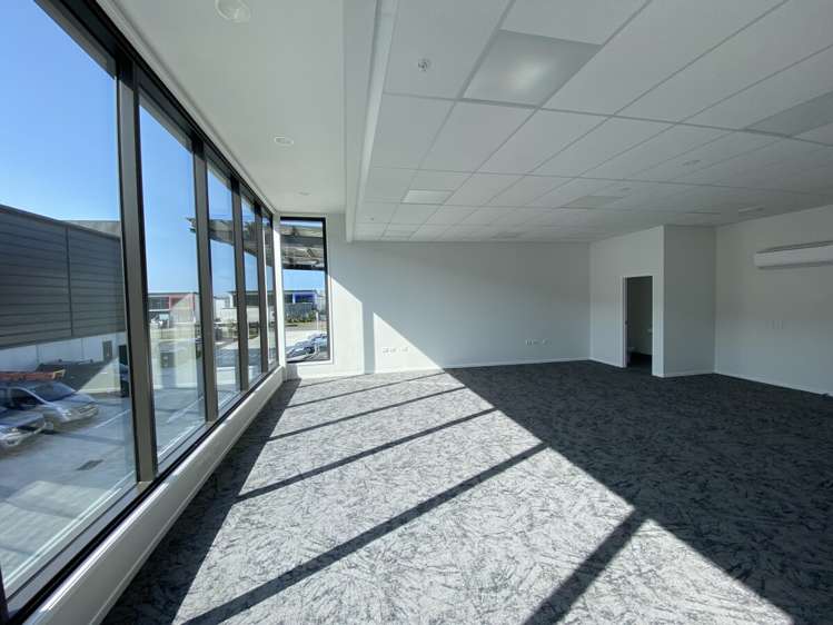 Unit C, 8 Chonny Crescent Wiri_4