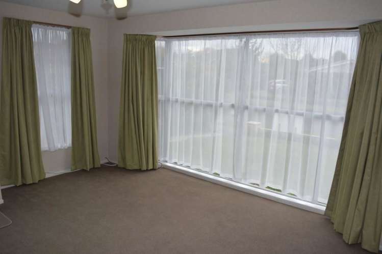 2/3 Sawtell Place Northcote_9