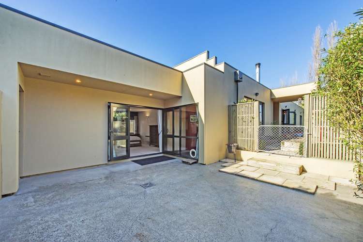 76 Moffat Drive Lincoln_25