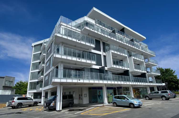 5b/84 Gunner Drive Te Atatu Peninsula_1