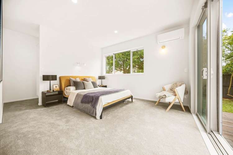 67 Fernhill Way Oteha_12