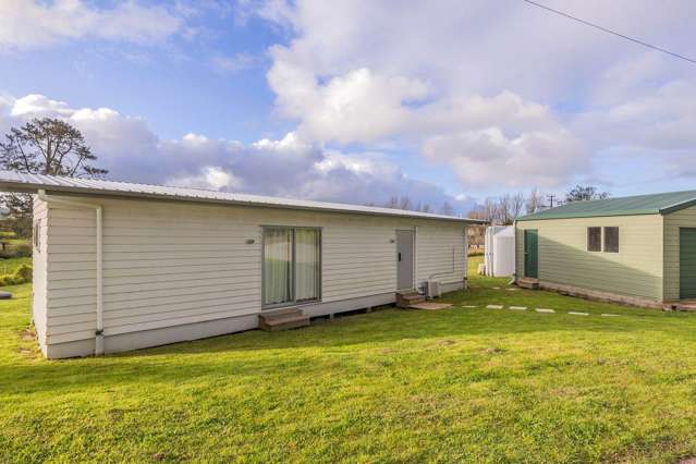 Semi Rural & Modern 2-Bedroom