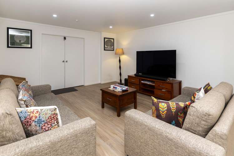 12 Cheriton Road Mellons Bay_13