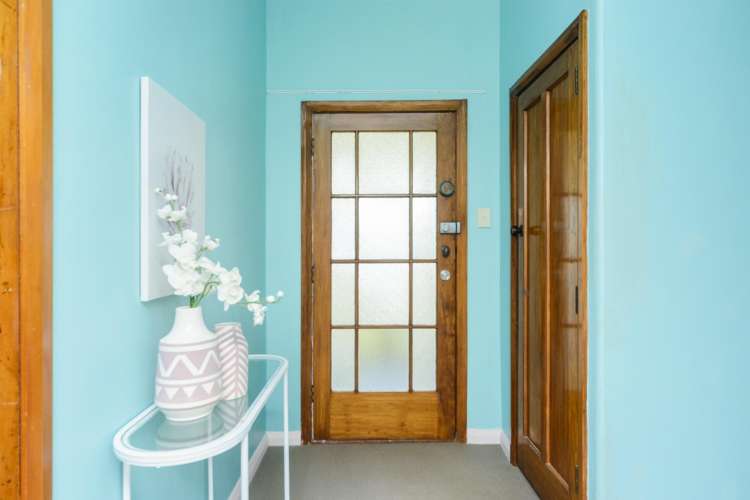 97 Savage Crescent West End_14