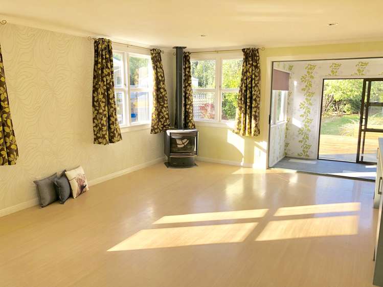 21 Home Street Manapouri_2