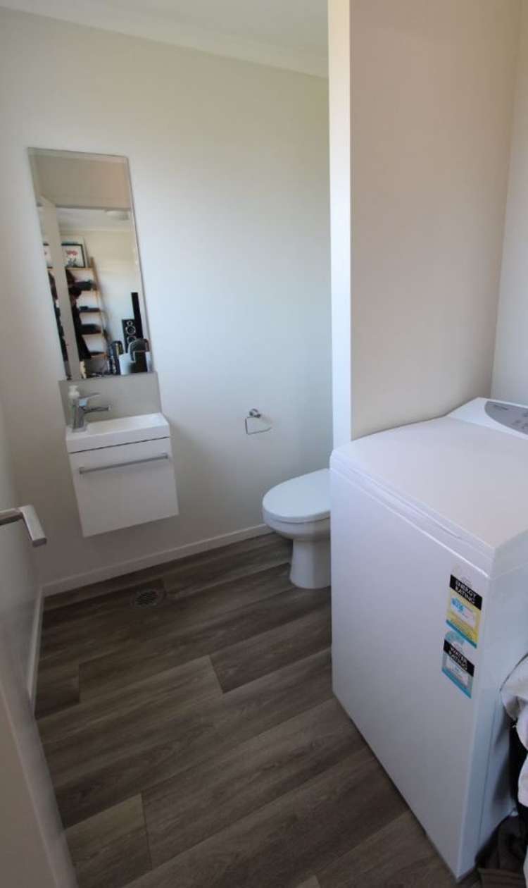 81 Chiefs Court Hamilton East_7