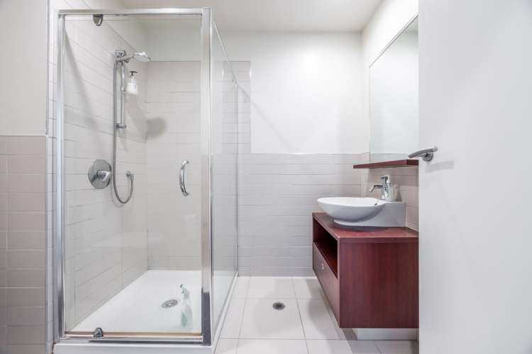 1510/2 Beach Road Auckland Central_16