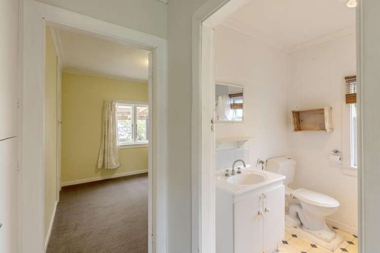 2/47 Wheretia Street_5