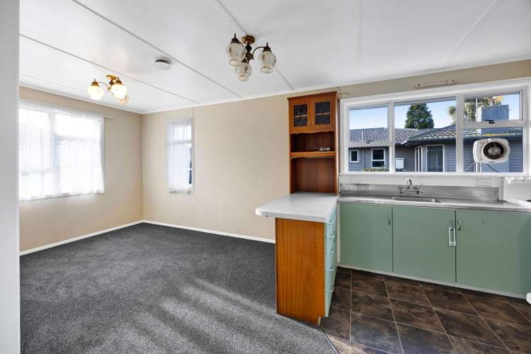 17 Karaka Street Hawera_7