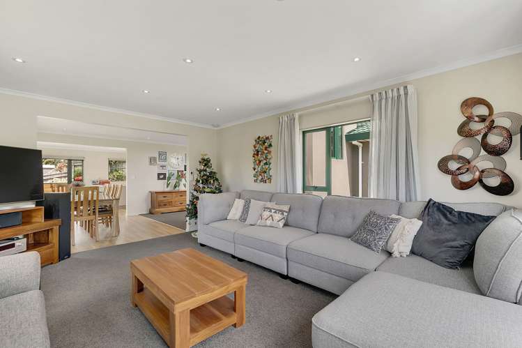 71 Te Puia Drive Aotea_12