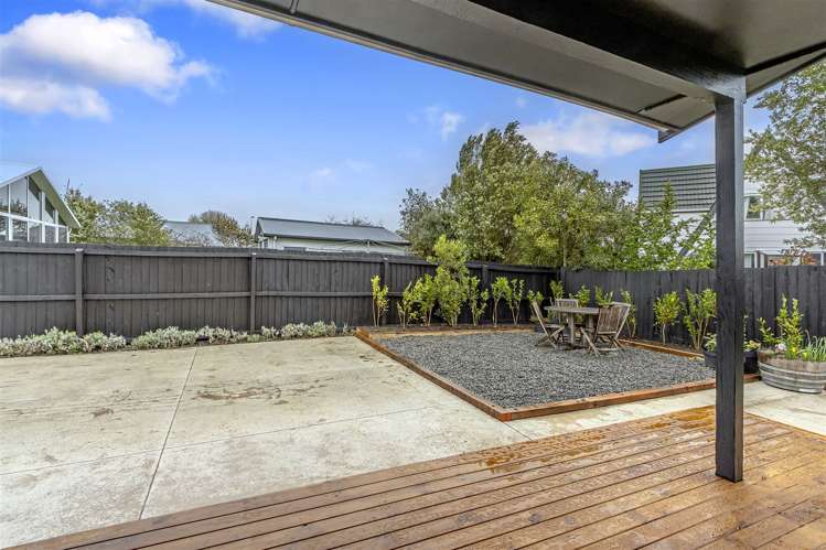 8b Queenspark Drive Parklands_13