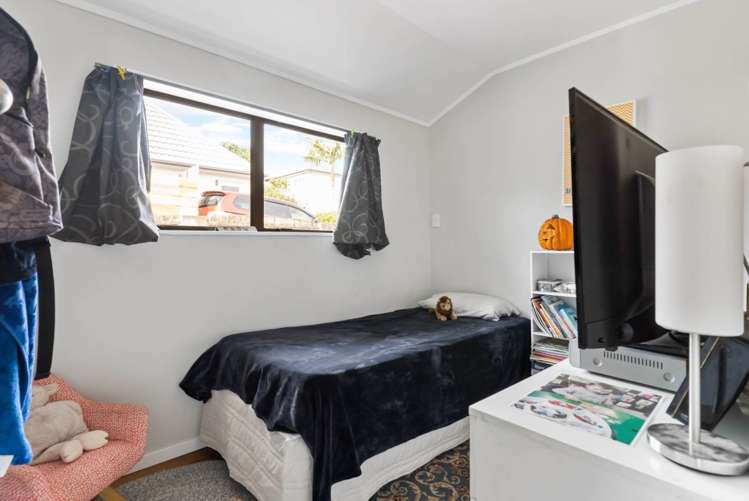 2/668 Whangaparaoa Road Stanmore Bay_8