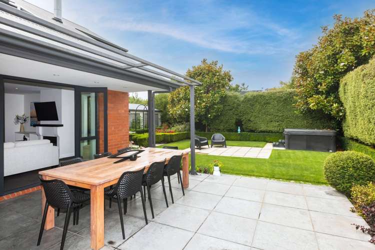 11 Lloyd Street Strowan_6