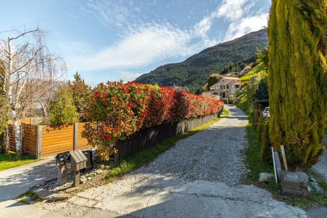 14 Greenstone Place Fernhill/Sunshine Bay_2