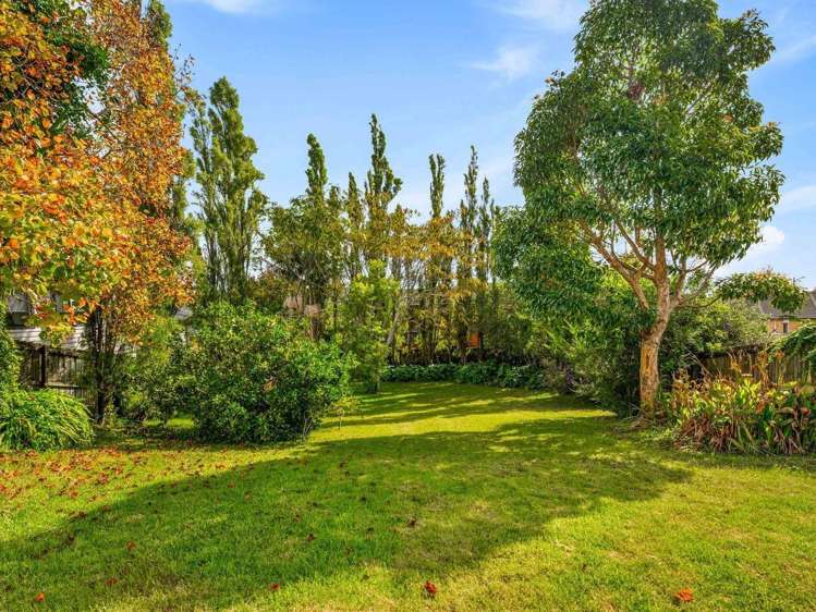207 Sturges Road 11401_13
