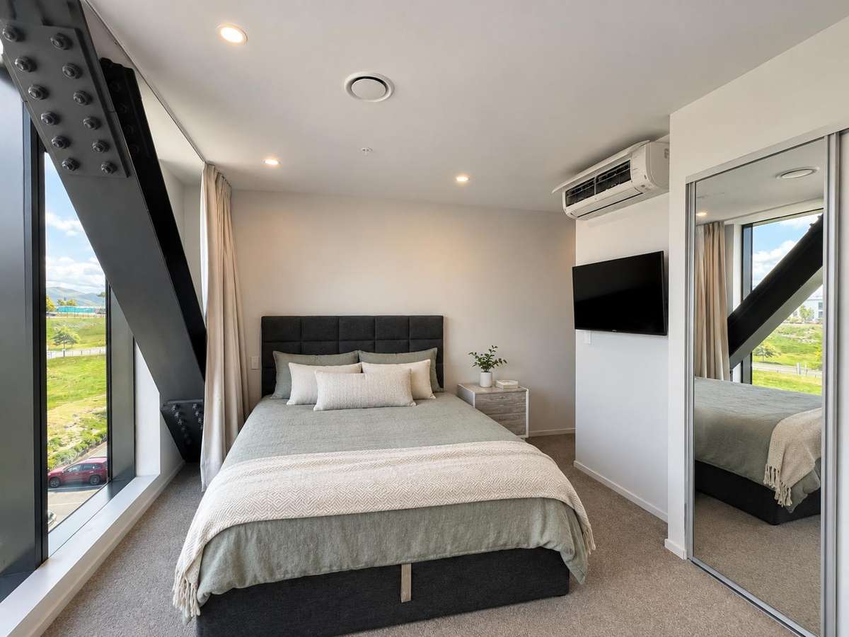 Furnished Studio Unit with Balcony and Basement Carpark 4