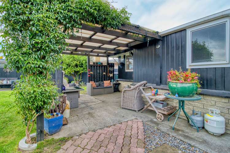 22 Columbus Crescent Flaxmere_14