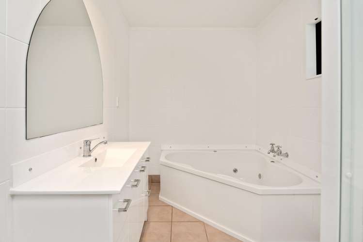 86 Rarangi Road Rarangi_19