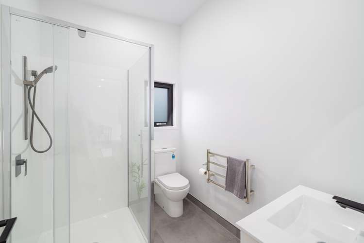 2/2 Mermaid Place Southshore_12