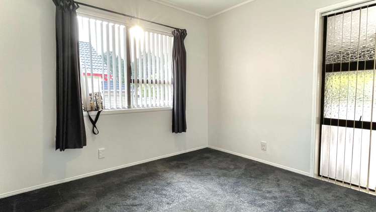 8 Idesia Place Totara Heights_7