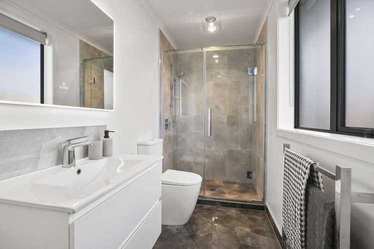 2/6 Ekara Road Flagstaff_9