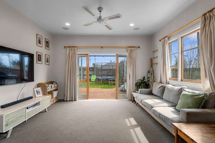 80 Lord Rutherford Road North_2