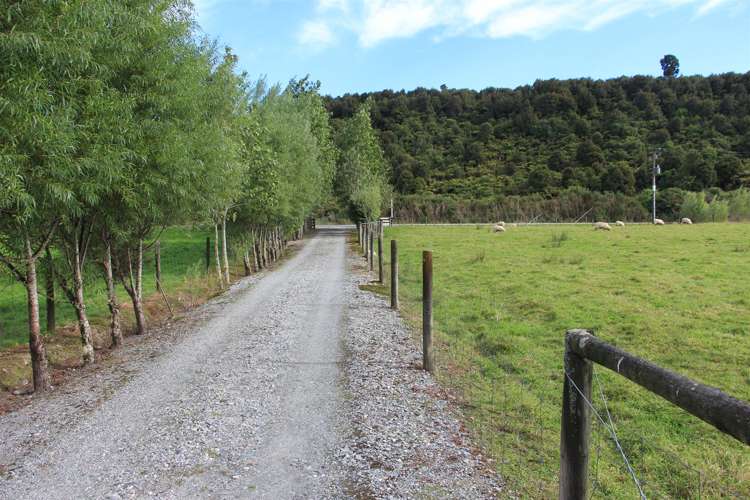 317 Blue Spur Road Hokitika_14