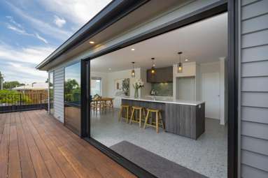 55A Pemberton Crescent_1