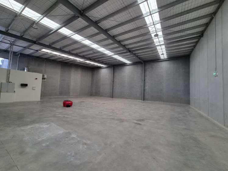 Unit 2, 31 Chafer Place Te Rapa_1
