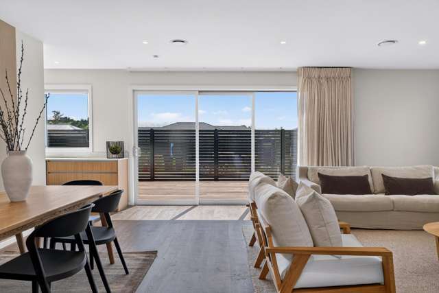 1/11 West Place Greenmeadows_3
