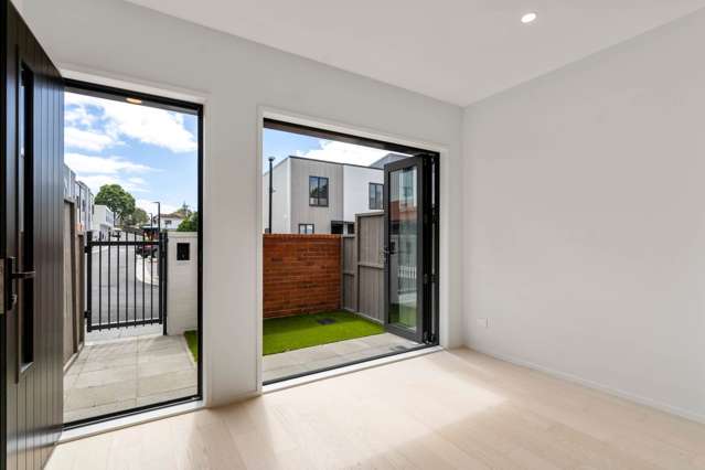 30/19 Lyon Avenue Mt Albert_2