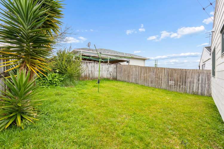 31 Loughanure Place Massey_13