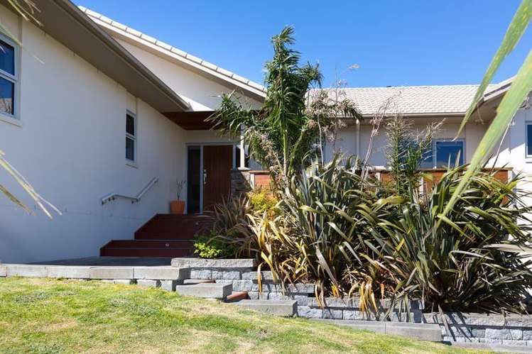 32 Links Drive Waiwhakaiho_4