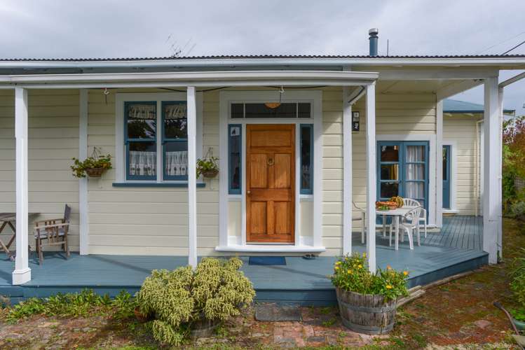 33 Church Street Waipawa_15