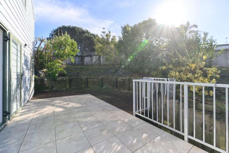 1 Highgrove Lane Totara Vale_12