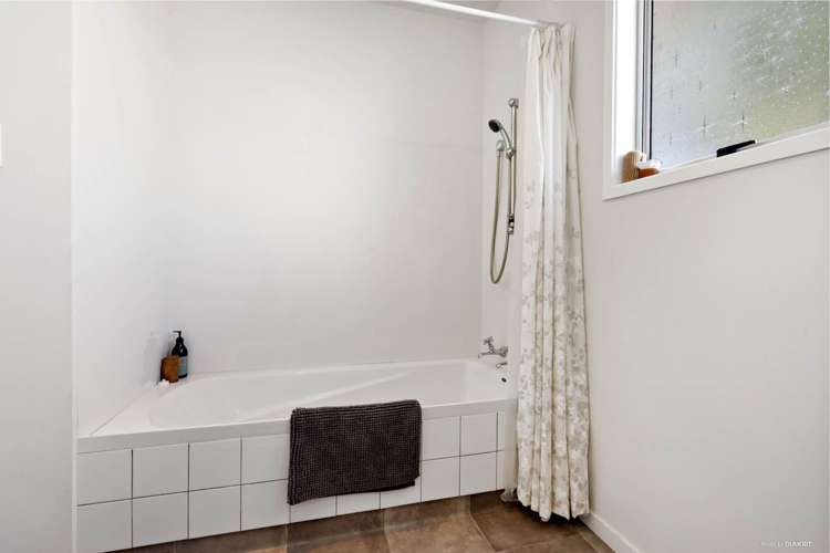 7 Williams Road Hobsonville_16