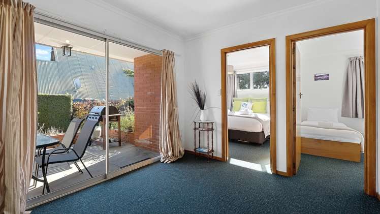 120 Aubrey Road Wanaka_9