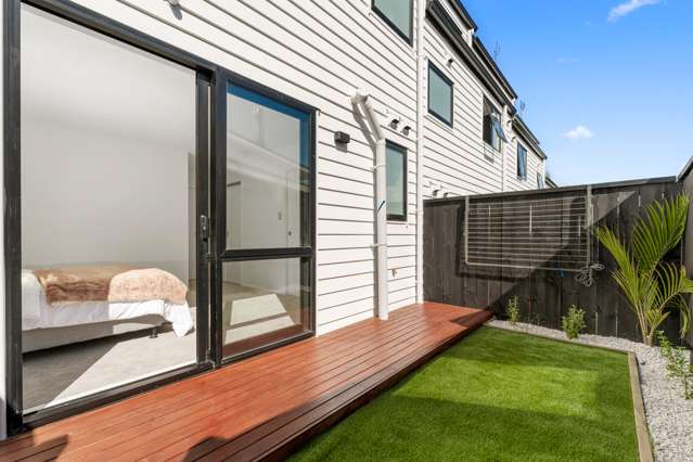 3/18 Sylvan Crescent Te Atatu South_2