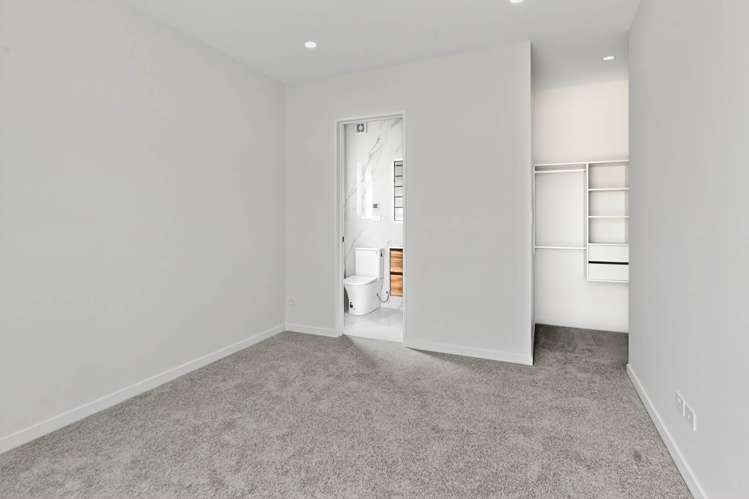 34 Furlough Road Papakura_16