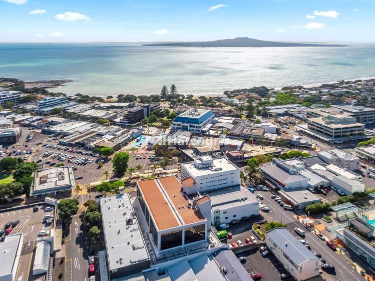 Suite 1/507 Lake Road Takapuna_7