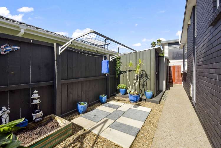 11 Laurie Street Red Beach_17