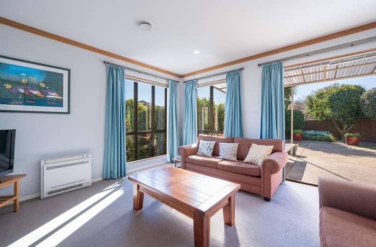 63 Otia Drive Richmond_6