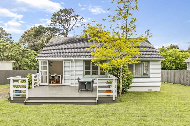 64 Mccullough Avenue Mount Roskill_12