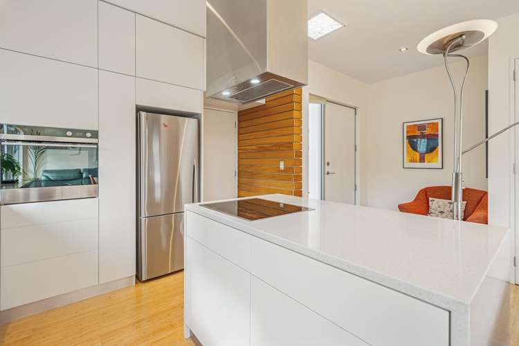 80 Saddleback Grove Karori_8