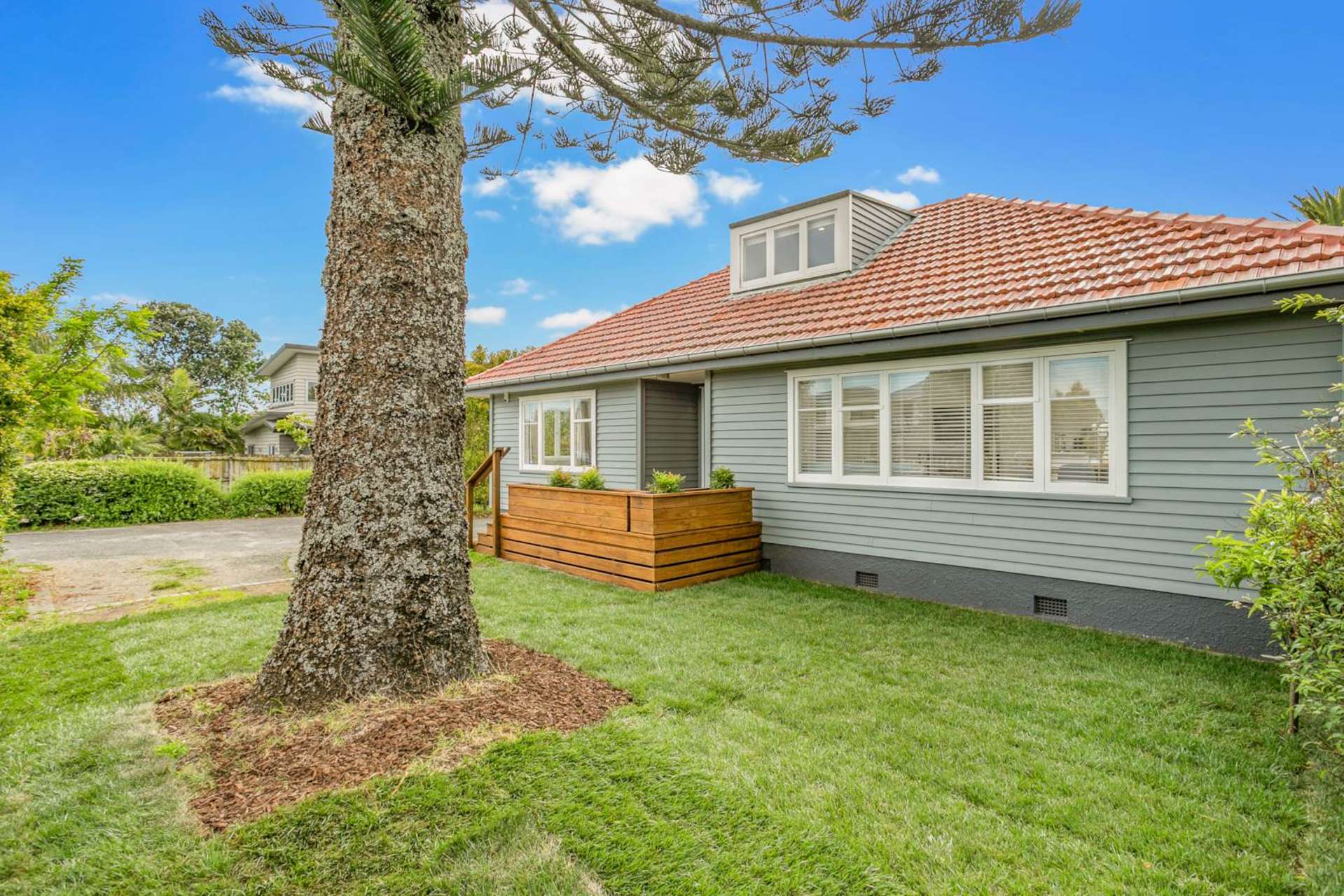 194 Te Atatu Road Te Atatu South_0