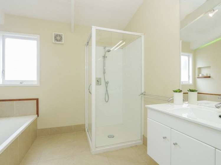 2/244 Meola Road Point Chevalier_14