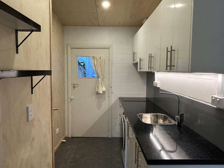 4/3 Angle Street 10728_2